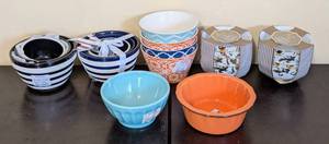 lot 381 image: ML - Assorted New Ceramic Bowls - Mixed Blue, Orange & Turquoise Patterns with Luxe Circo