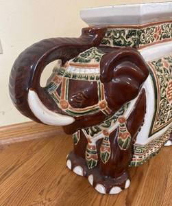 K - Elephant Ceramic Plant Stand / Garden Stool
