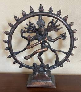 lot 27R image: K - Nataraja Shiva Dancing God Statue - Hindu Deity Decor