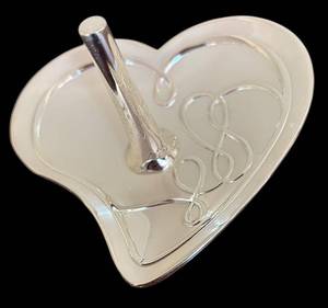 lot 33R image: K - Mikasa Love Story Ring Minder