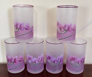 lot 34R image: K - Six Vintage Kig Indonesia Lavender Floral Frosted Glasses