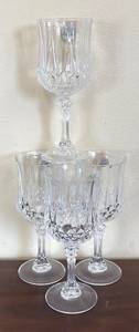 lot 35R image: K - Elegant Cristal dArques Stemware