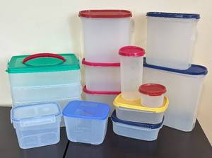 lot 78R image: BR - Assorted Plastic Storage Containers Assorted Sizes