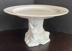 lot 108R image: K - White Ceramic Deer Motif Pedestal Cake Plate