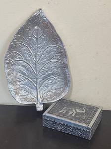 lot 161R image: K - Leaf Platter & Elephant Design Trinket Box