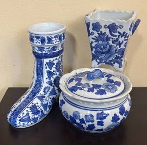 lot 188R image: LR - Blue & White Boot Vases and Jar