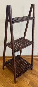 lot 234R image: K - Wooden 3-Tier Shelf Stand