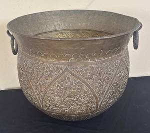 lot 240R image: K - Vintage Brass Cauldron with Intricate Design