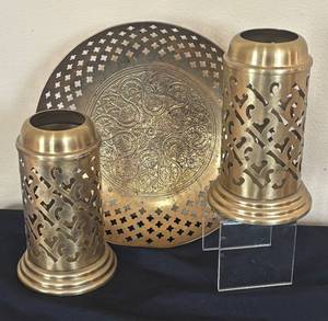 lot 242R image: Brass Candle Holders & Ornate Vintage Brass Bowl