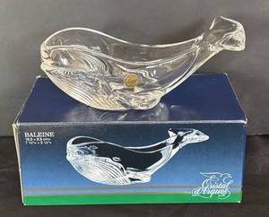 lot 250R image: K - Cristal dArques Baleine Whale Dish