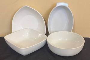 lot 317R image: LR - White Serving Bowls
