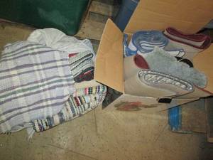 lot 43 image: Large lot of assorted rugs...