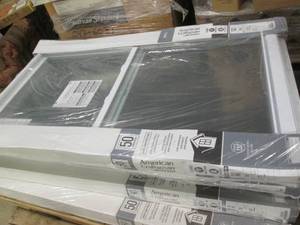 lot 72 image: 2 American Standard white vinyl tri...