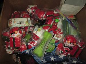 lot 85 image: Box of Santa dog chews, nylon bones...