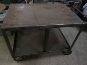 lot 87 image: sturdy metal utility card, top meas...