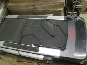 lot 96 image: Flylinlk tech electric treadmill...