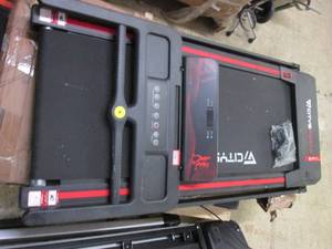 lot 97 image: Vicitysports folding treadmill...