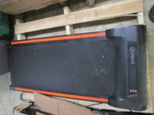 lot 99 image: Ureno electric treadmill...