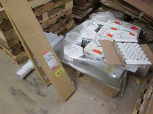 lot 106 image: Flooring pallet includes 10 cases o...