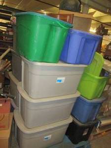 lot 110 image: Pallet lot of approximately 15 tote...