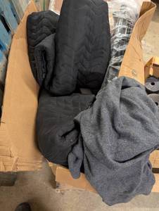 lot 124 image: 2 Heavy and 1 lighter weight moving blankets