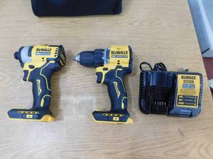 DEWALT ATOMIC 20-Volt MAX Lithium-Ion Cordless Combo Kit (2-Tool) with, Charger and Bag