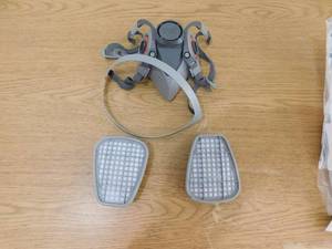 lot 120 image: 3M OV P95 Paint Project Reusable Respirator, Size Medium