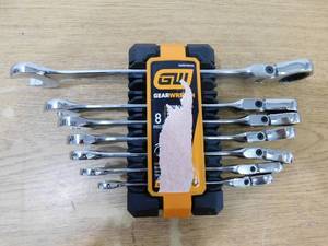 lot 143 image: GEARWRENCH Metric Flex-Head 90-Tooth Combination Ratcheting Wrench Set (7-Piece)