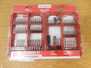 lot 99 image: Milwaukee SHOCKWAVE Impact Duty Alloy Steel Screw Driver Bit Set (74-Piece)