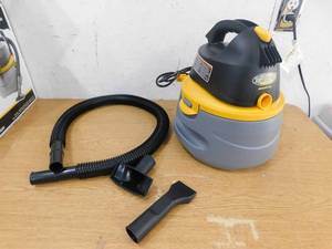 lot 125 image: Stinger 2.5 Gal. 1.75 Peak HP Small Shop Vacuum Wet Dry Vac with Filter Bag, Hose, Utility and Car Nozzle Attachments HD2025