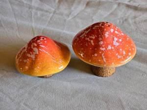 lot 11 image: Mushroom-shaped Ceramic Salt and Pepper Shakers