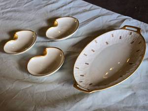 lot 13 image: Porcelain Serving Dishes Including PMR Bavaria Tirschenreuth and Forst Bavaria Germany