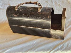 lot 48 image: Universal LF&C Metal Miner Lunchbox