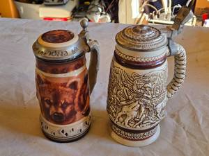 lot 60 image: Call of the Wild Series Grizzly Stein and Avon Roping Stein