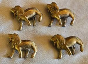 lot 69 image: Small Brass Dog Figurines