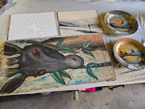 lot 118 image: Lot of Art Pieces Including Paintings and Painted Plates