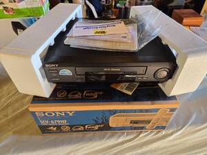 lot 146 image: Sony SLV-679HF Video Cassette Recorder