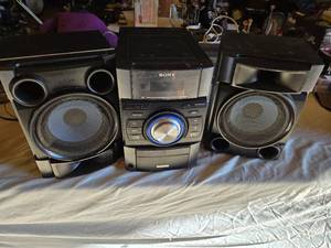 lot 161 image: Sony Mini Hi-Fi Component System MHC-EC709iP with Speakers