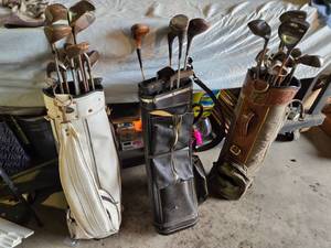 lot 190 image: Vintage Golf Club Bags and Clubs