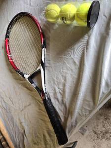lot 205 image: Wilson K Factor Tennis Racket and Penn Coach Tennis Balls