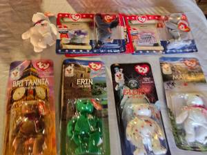 lot 277 image: Ty Beanie Babies including Britannia, Erin, Glory, Maple, Lefty, and Righty Collectors Set