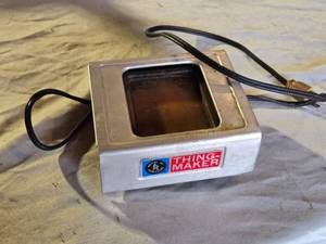 lot 283 image: Mattel Thingmaker Toy Maker