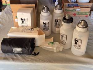 lot 304 image: Nikken PiMag Water Bottles and Accessories