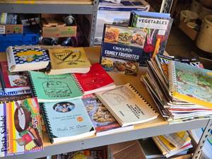 lot 319 image: Lot of Cookbooks and Cooking Magazines including Crock-Pot Family Favorites and Taste of Home