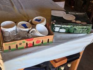 lot 320 image: Soho Spirit 5-Piece Accessory Set, Driscolls Glasses, and Ann Pottery Items