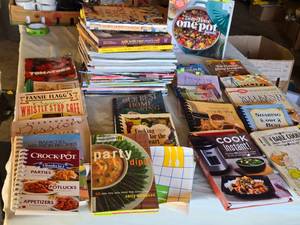 lot 321 image: Cookbook Collection including Taste of Home, Crock-Pot, and Fannie Flaggs Whistle Stop Cafe and Cooking Magazines