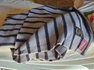 lot 343 image: Lot of 2 Northwest Traders Pure New Wool Blankets