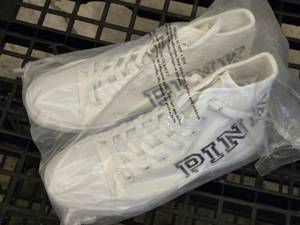 lot 368 image: PINK White High-Top Canvas Sneakers Size M - Hole in Sole Display Pair