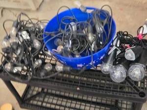 lot 370 image: String lights and spotlights in blue bucket