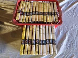 lot 444 image: Nancy Drew Mystery Stories Book Collection by Carolyn Keene
